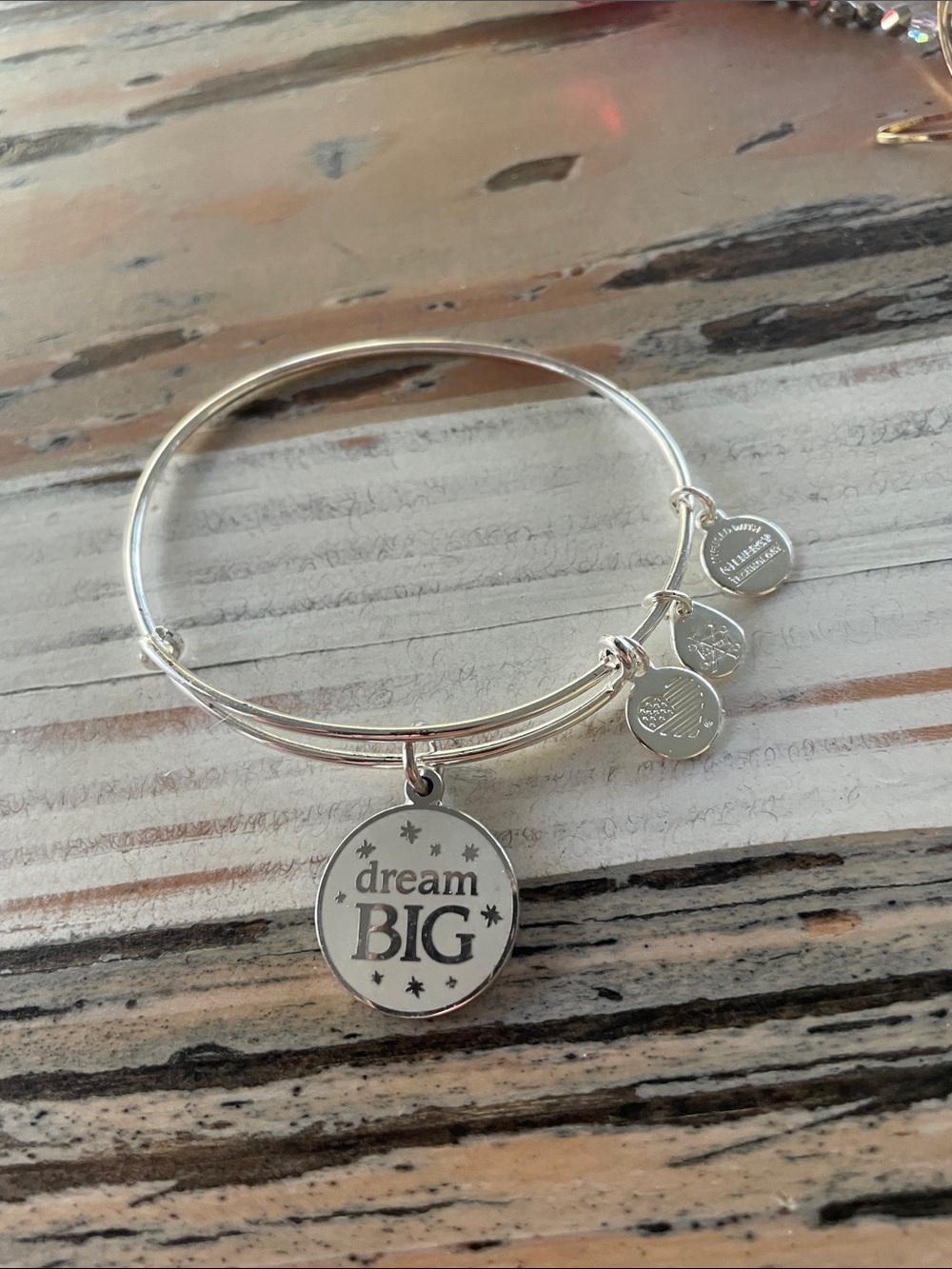 Alex and Ani Dream Big Shiny Silvertone Bracelet - 2017 - Great Condition!